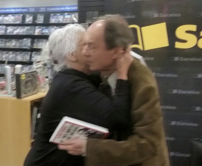 com flavio bem perto