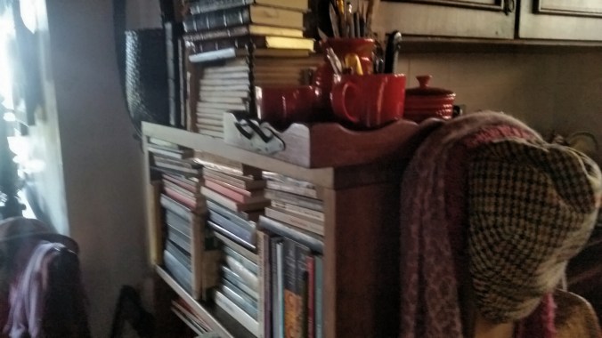 presença camuflada no boné