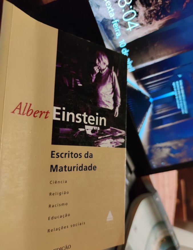 eiiiiiiiiiiiiiiiinstein foto.jpg