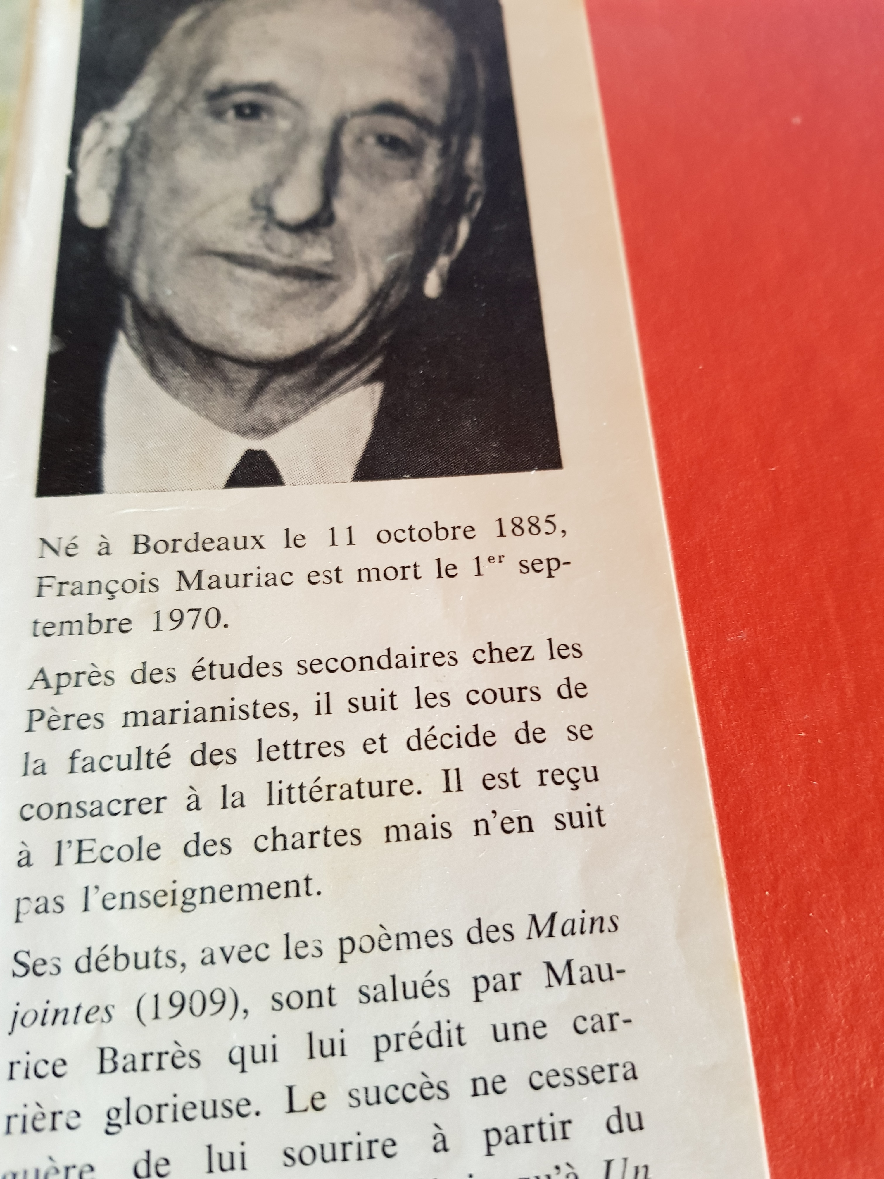 Orelha do livro Mauriac com foto