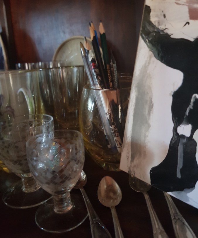 LINDISIMA COM QUADRO E CRISTAL